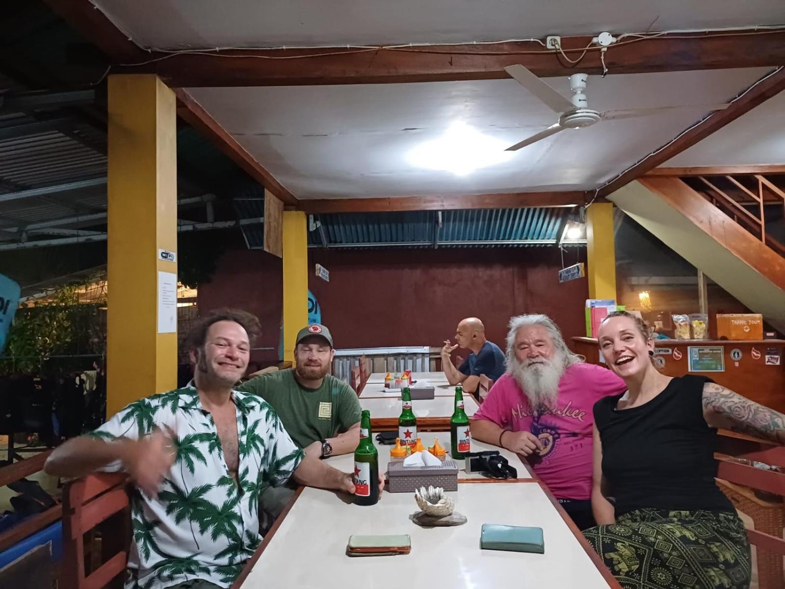4 Sisters Divers Bunaken Eksteriør bilde