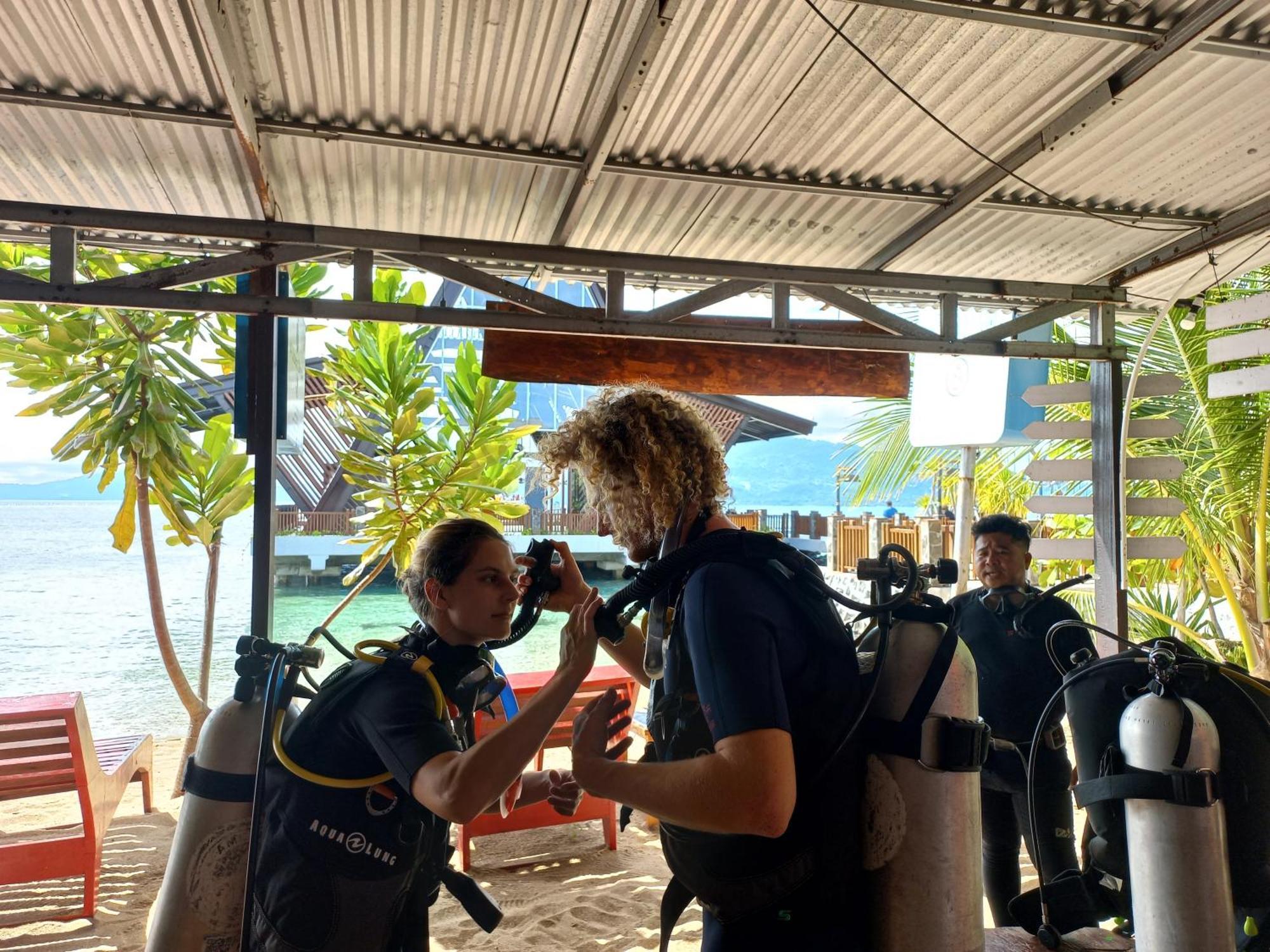 4 Sisters Divers Bunaken Eksteriør bilde