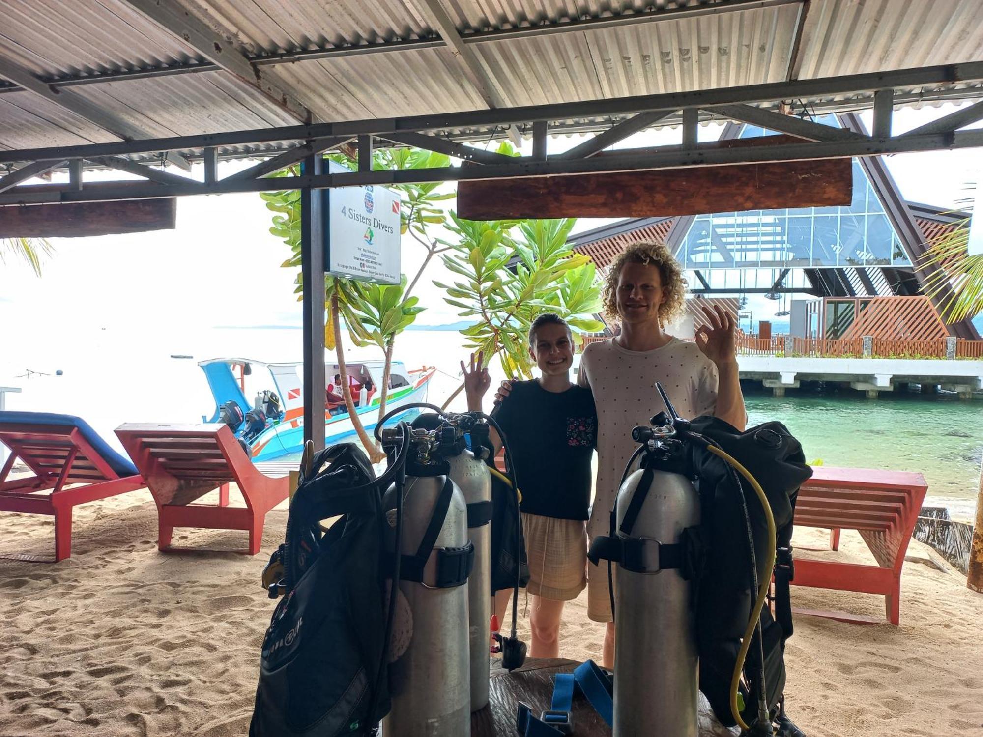 4 Sisters Divers Bunaken Eksteriør bilde