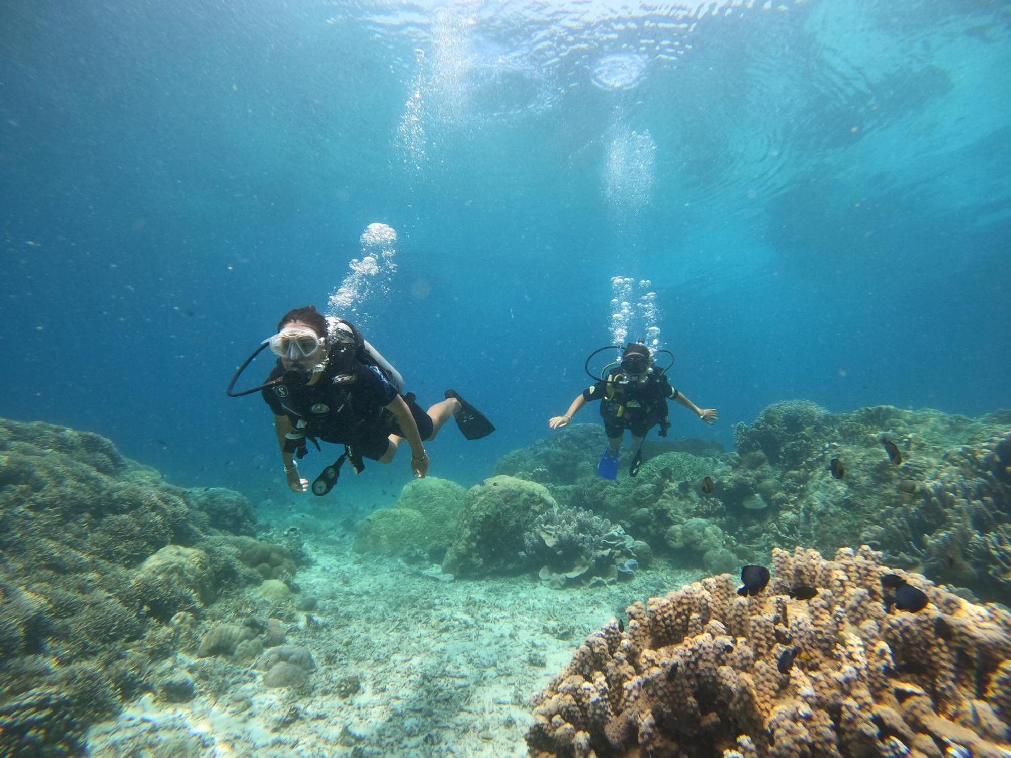 4 Sisters Divers Bunaken Eksteriør bilde