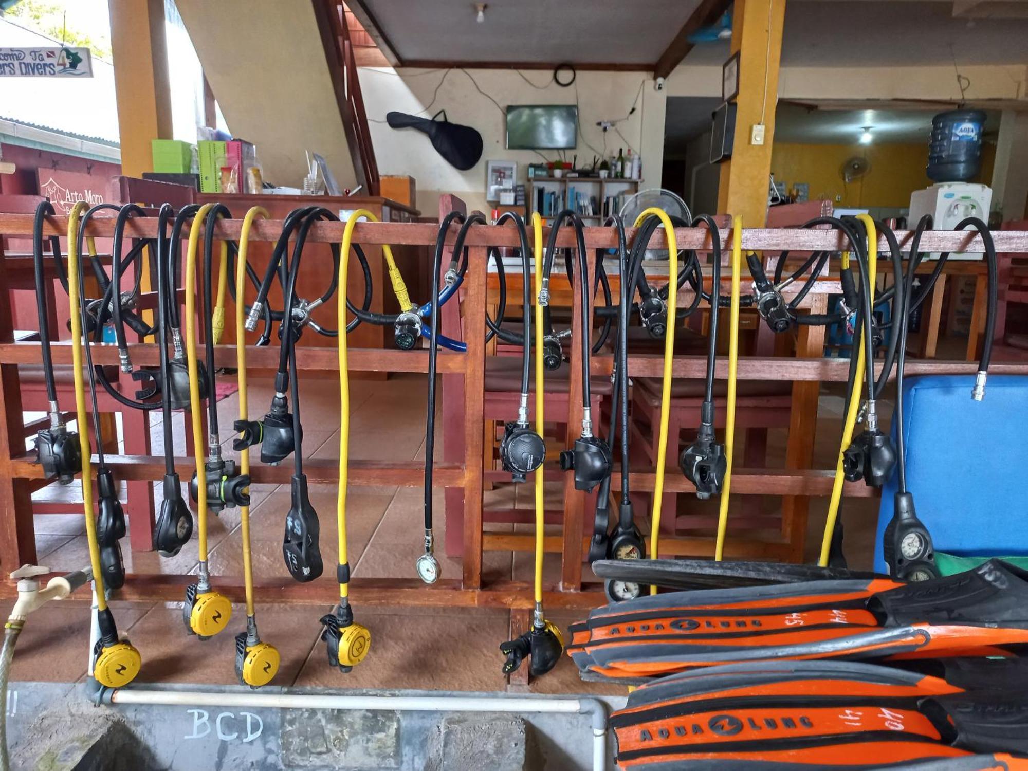 4 Sisters Divers Bunaken Eksteriør bilde