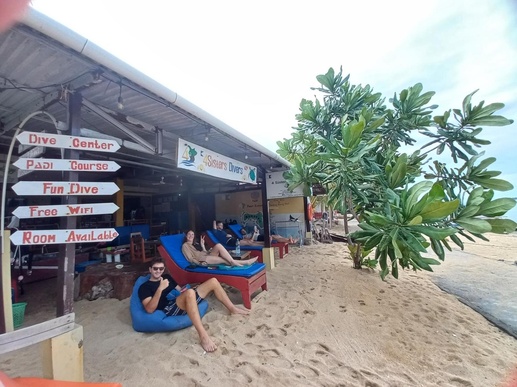 4 Sisters Divers Bunaken Eksteriør bilde