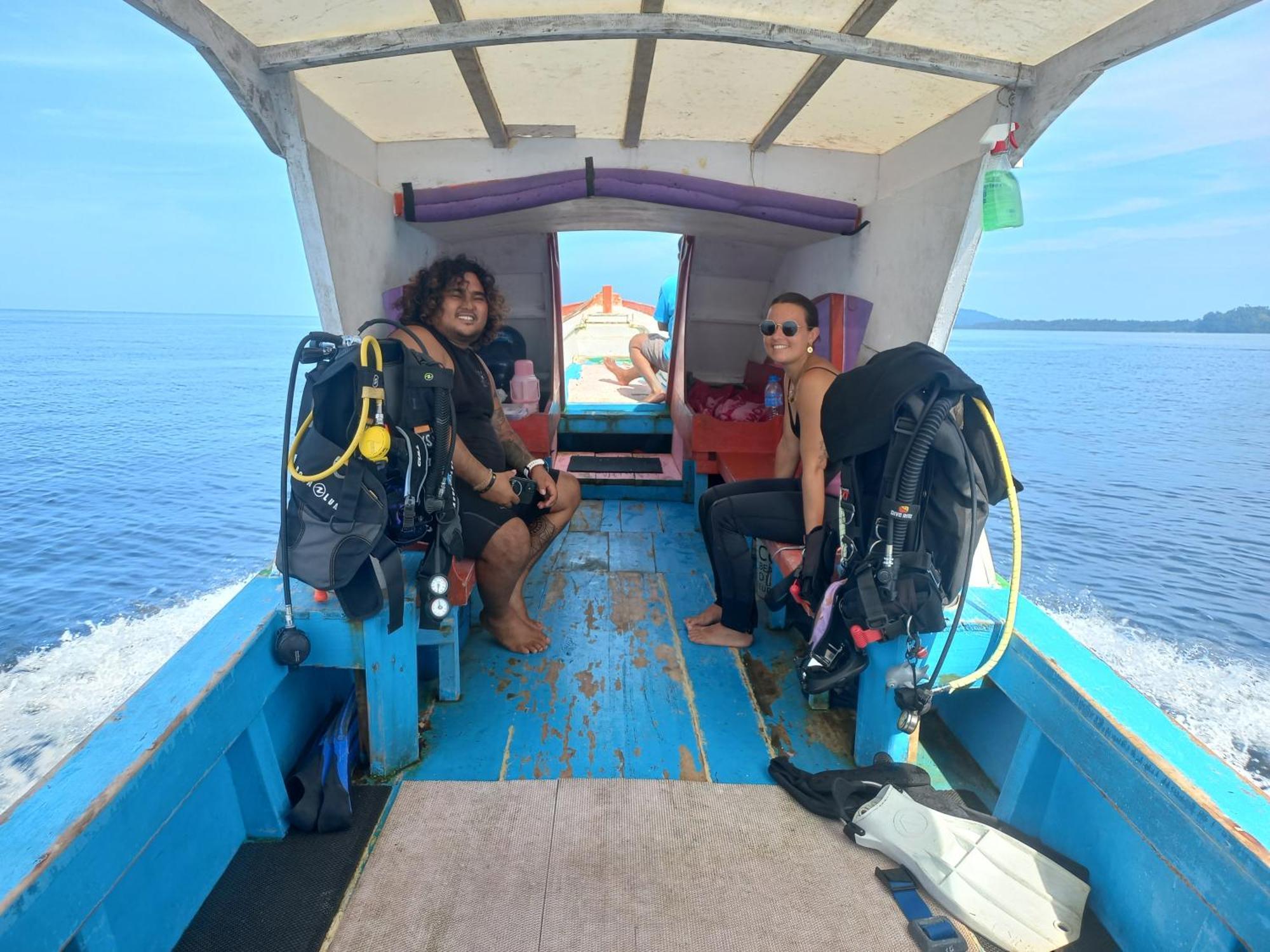 4 Sisters Divers Bunaken Eksteriør bilde