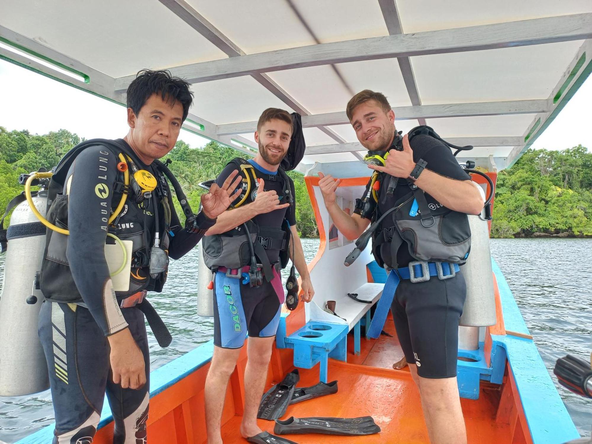 4 Sisters Divers Bunaken Eksteriør bilde